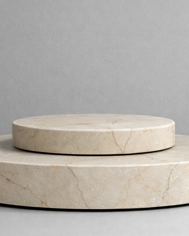 Halo Tier Marble Podium - Crema Dorazio