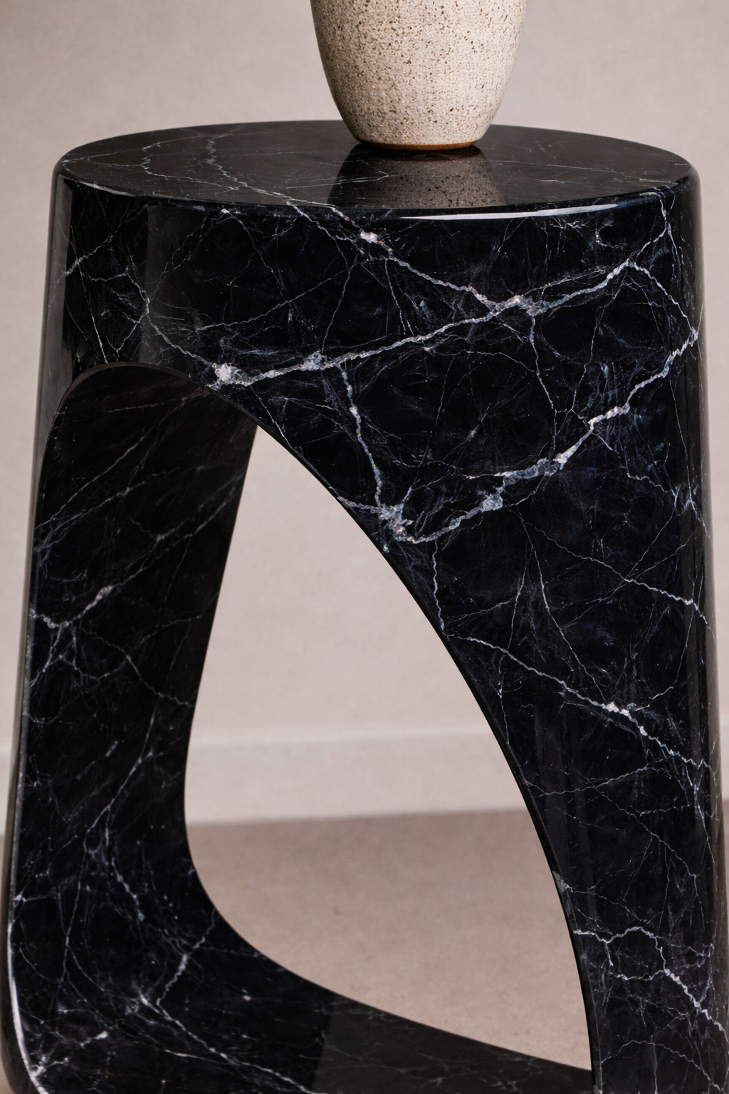Canyon Arch Side Table - Nero Imperia