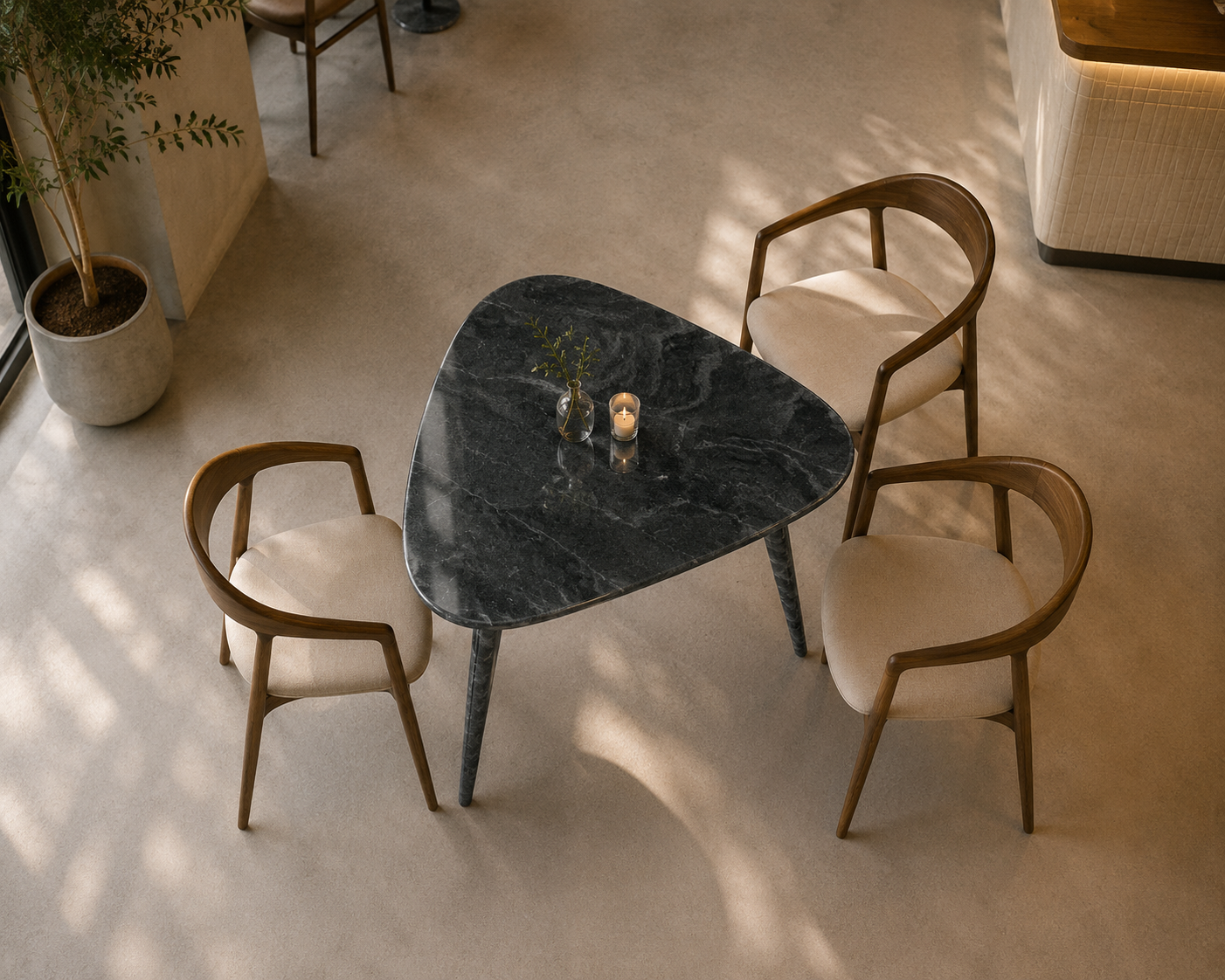 Novara Triangle Table - Black valeriano